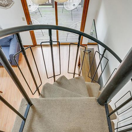 Vernon Township Condo With Balcony Near Ski Lifts! Exterior photo