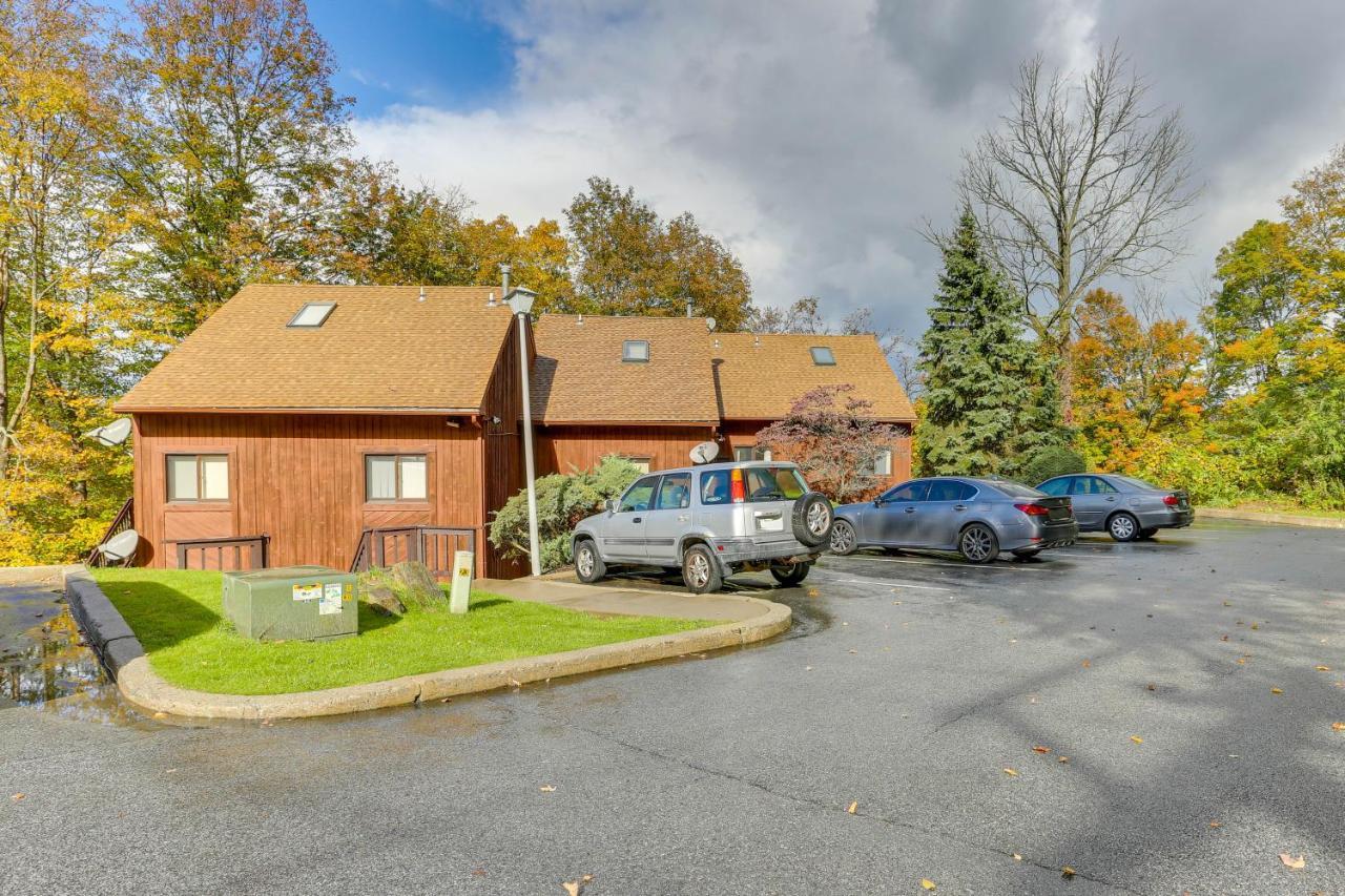 Vernon Township Condo With Balcony Near Ski Lifts! Exterior photo