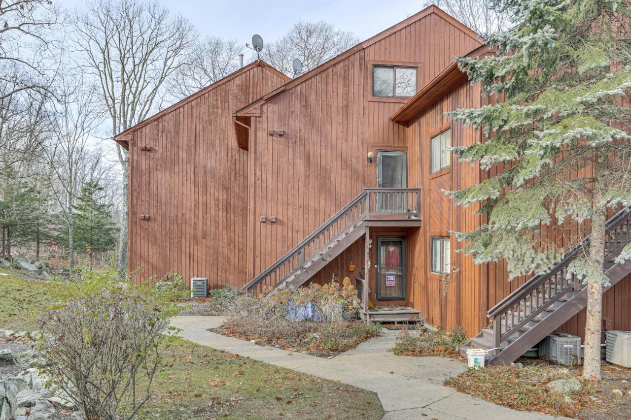 Vernon Township Condo With Balcony Near Ski Lifts! Exterior photo