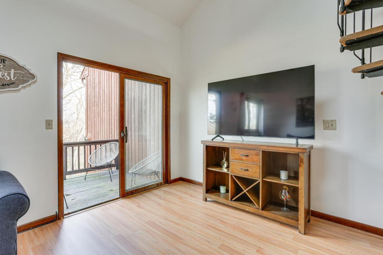 Vernon Township Condo With Balcony Near Ski Lifts! Exterior photo